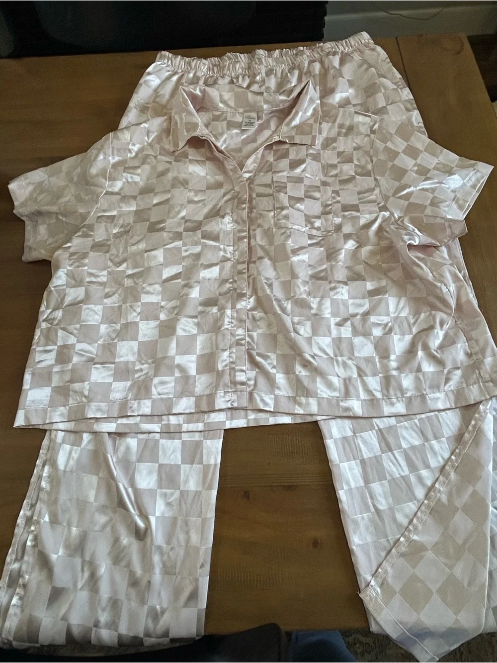 Silky Checker Satin Pajama Set in Pale Pink